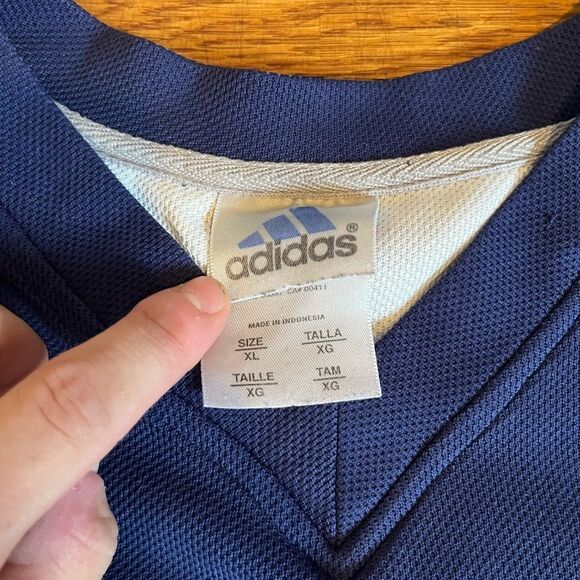 vintage adidas tee - Picture 2 of 4